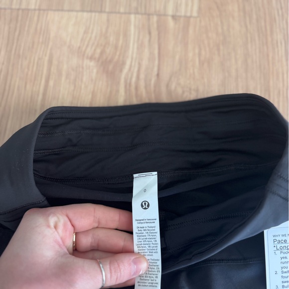 Lululemon Athletica Black skirt - Picture 2 of 2